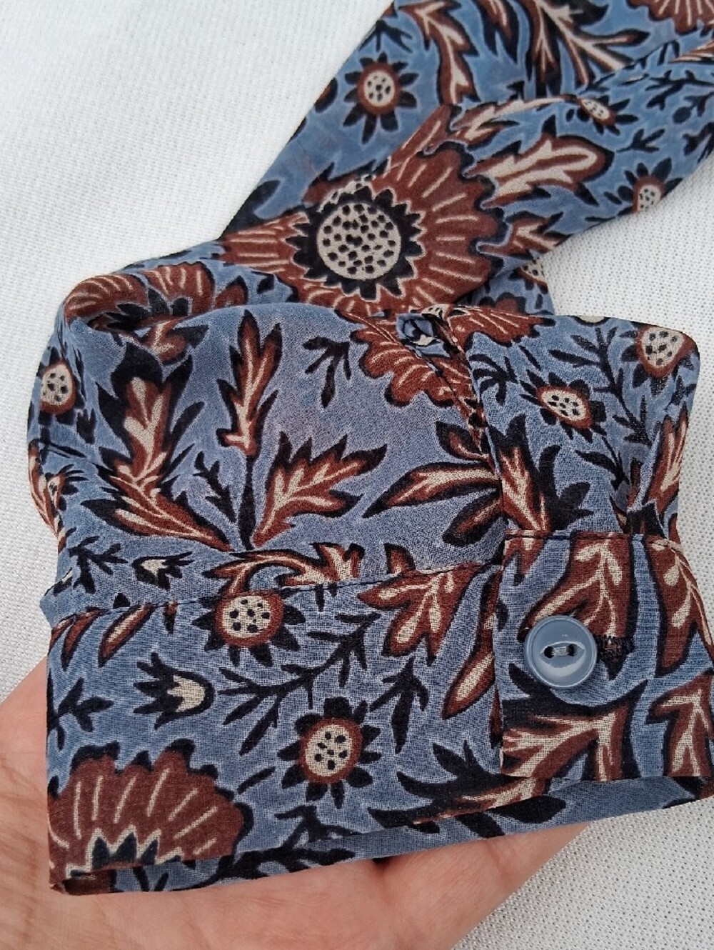 CAbi Blue and Brown Floral Tunic Top - Picture 14 of 16